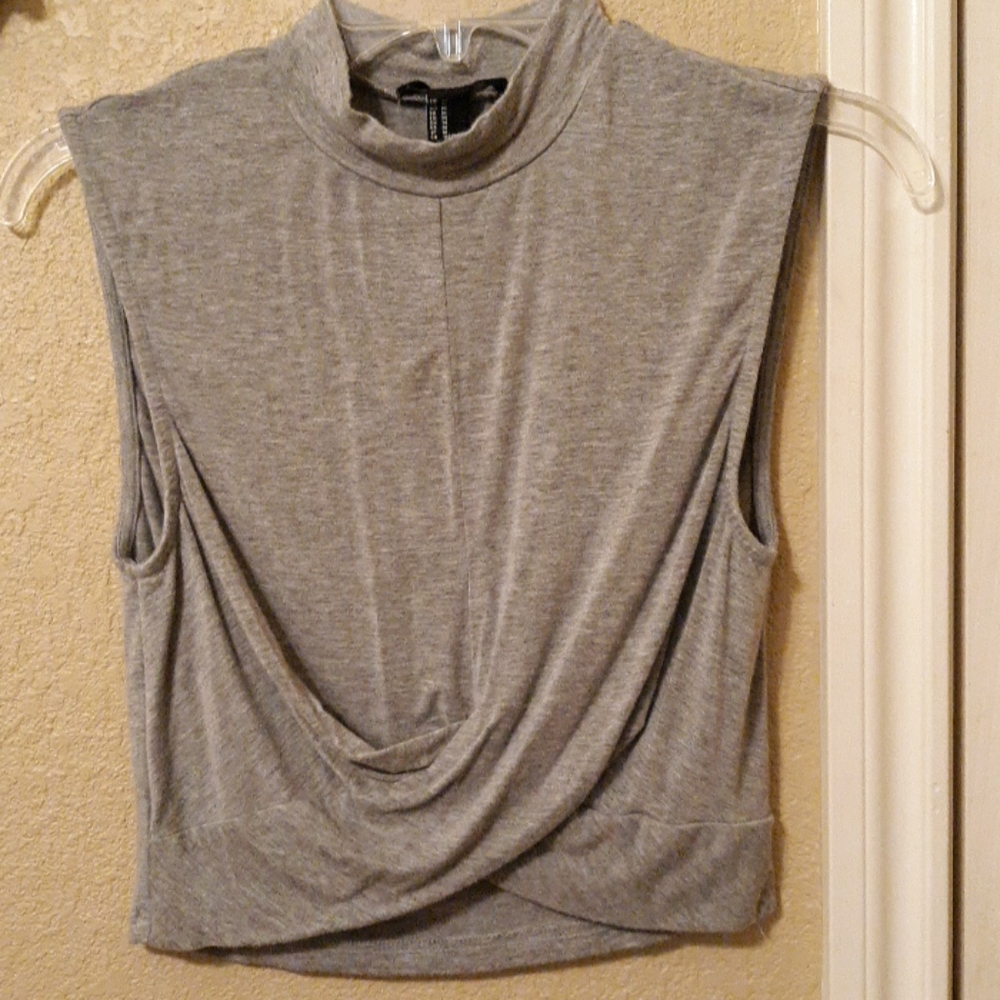 Grey, sleeveless crop